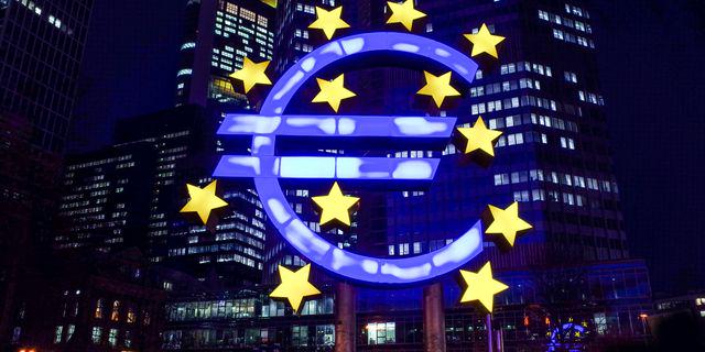 Ngân Hàng Trung Ương Châu Âu: Cách Giải Cứu Đồng EUR?