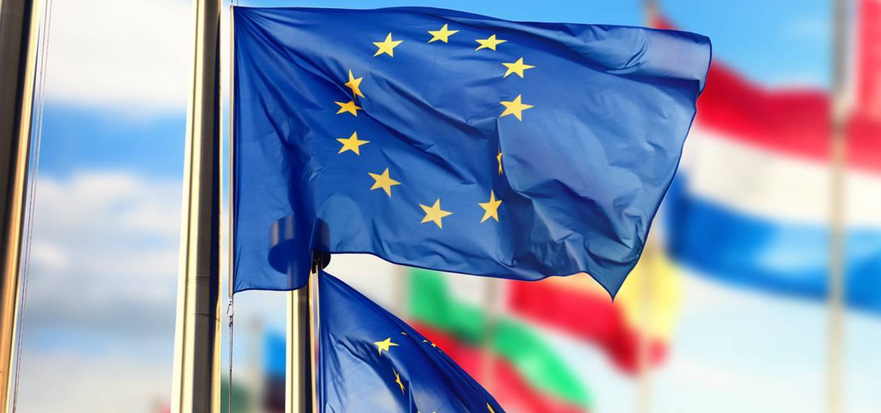Phó chủ tịch Quốc hội Italy tháo cờ EU