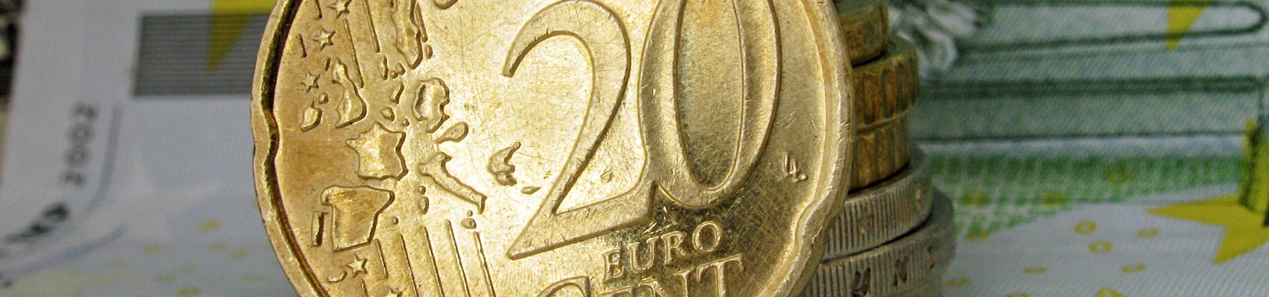 EUR/USD: 'V-Top' led to decline